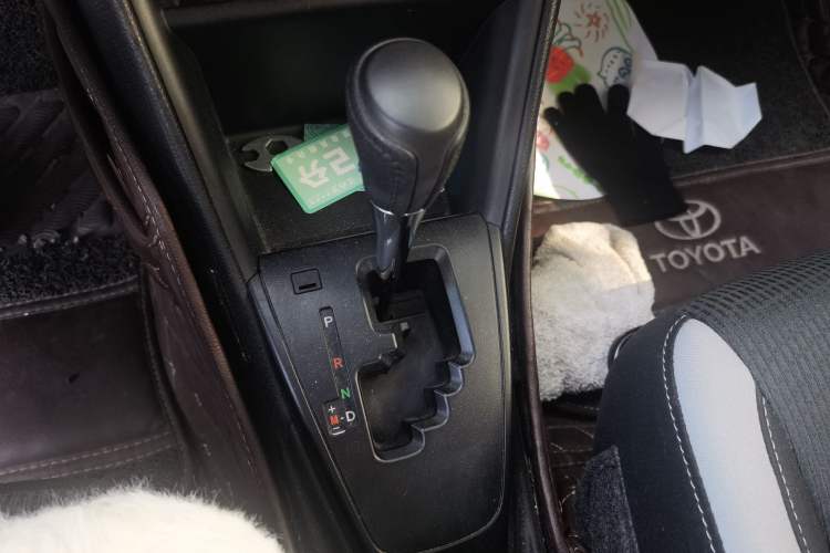 Used Toyota YARiS L Zhi Xuan 2020 1.5L CVT Leading Edition Gear Lever