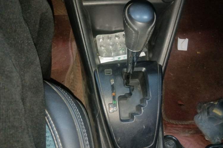 Used Toyota YARiS L Zhi Xuan 2020 1.5L CVT Leading Edition Gear Lever