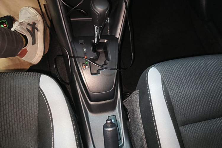 Used Toyota YARiS L Zhi Xuan 2020 1.5L CVT Leading Edition Gear Lever