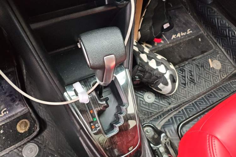 Used Toyota YARiS L Zhi Xuan 2020 X-Trail X 1.5L CVT Leading Edition Gear Lever