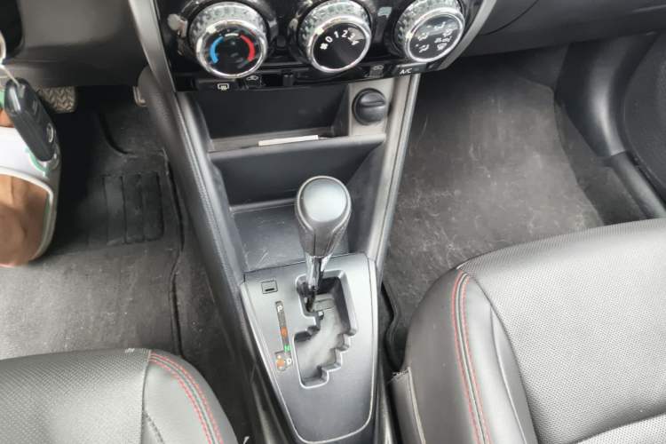 Used Toyota YARiS L Zhi Xuan 2020 X-Trail X 1.5L CVT Leading Edition Gear Lever