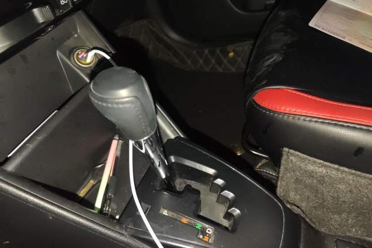 Used Toyota YARiS L Zhi Xuan 2020 1.5L CVT Leading Edition Gear Lever