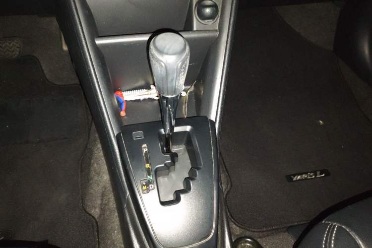 Used Toyota YARiS L Zhi Xuan 2020 X-Trail X 1.5L CVT Leading Edition Gear Lever
