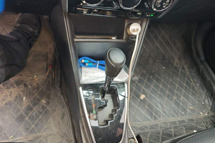 Used Toyota YARiS L Zhi Xuan 2020 X-Trail X 1.5L CVT Prestige Edition Gear Lever