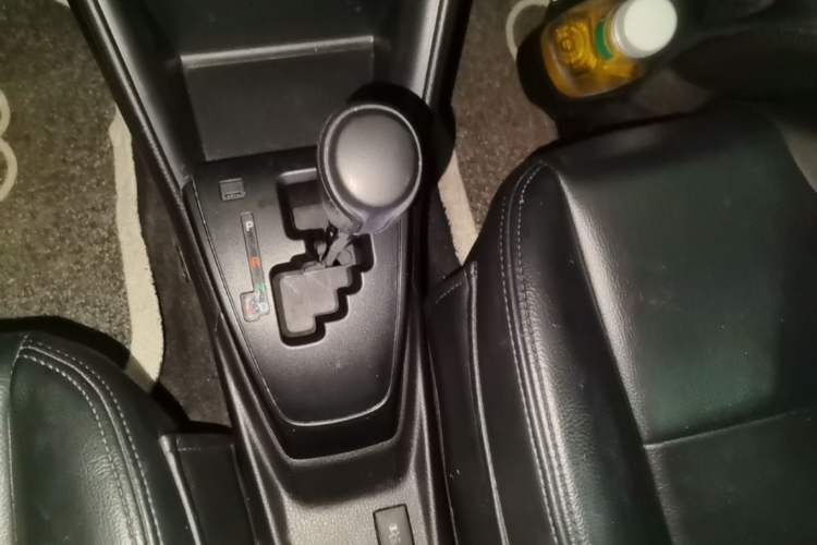 Used Toyota YARiS L Zhi Xuan 2020 X-Trail X 1.5L CVT Leading Edition Gear Lever