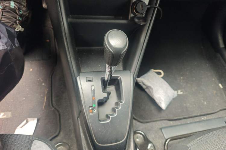 Used Toyota YARiS L Zhi Xuan 2020 X-Trail X 1.5L CVT Leading Edition Gear Lever