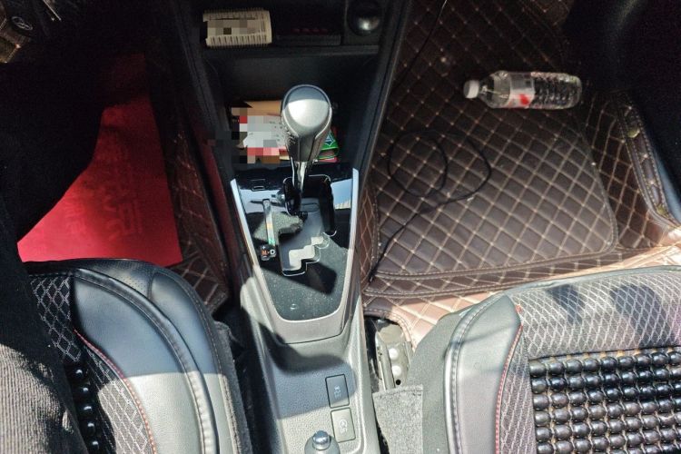 Used Toyota YARiS L Zhi Xuan 2020 1.5L CVT Luxury Edition Gear Lever