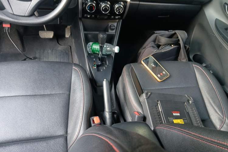 Used Toyota YARiS L Zhi Xuan 2020 1.5L CVT Leading Edition Gear Lever