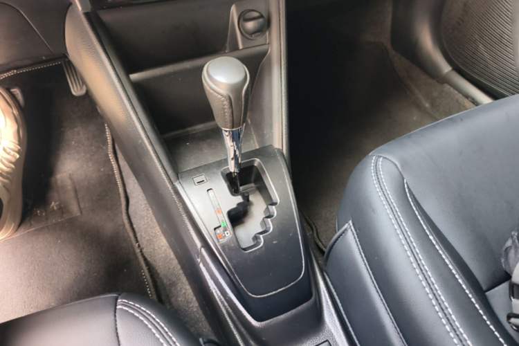 Used Toyota YARiS L Zhi Xuan 2020 X-Trail X 1.5L CVT Leading Edition Gear Lever