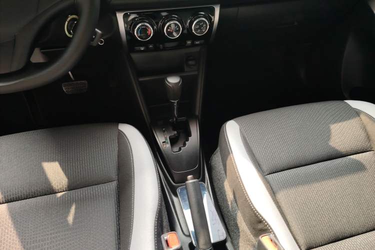 Used Toyota YARiS L Zhi Xuan 2020 X-Trail X 1.5L CVT Leading Edition Gear Lever