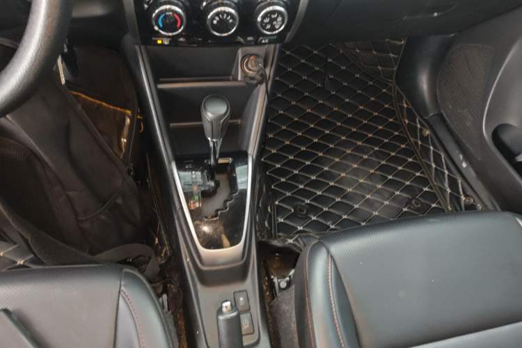 Used Toyota YARiS L Zhi Xuan 2020 X-Trail X 1.5L CVT Luxury Edition Gear Lever