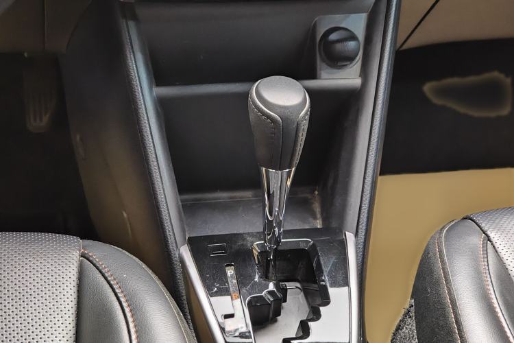 Used Toyota YARiS L Zhi Xuan 2020 X-Trail X 1.5L CVT Luxury Edition Gear Lever