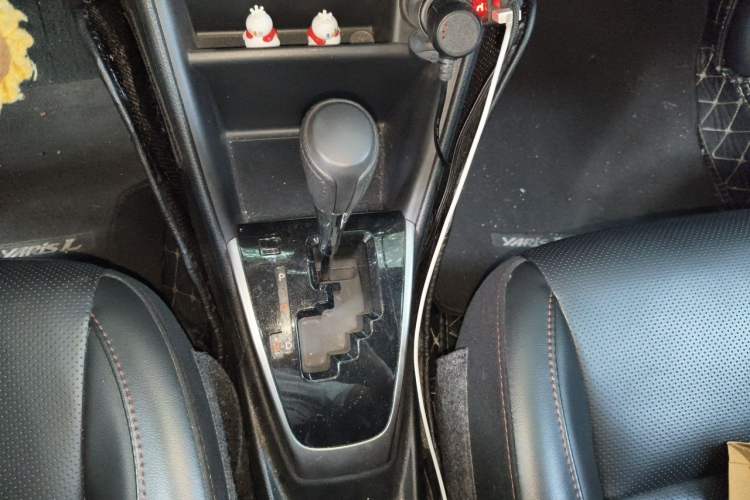 Used Toyota YARiS L Zhi Xuan 2020 X-Trail X 1.5L CVT Luxury Edition Gear Lever
