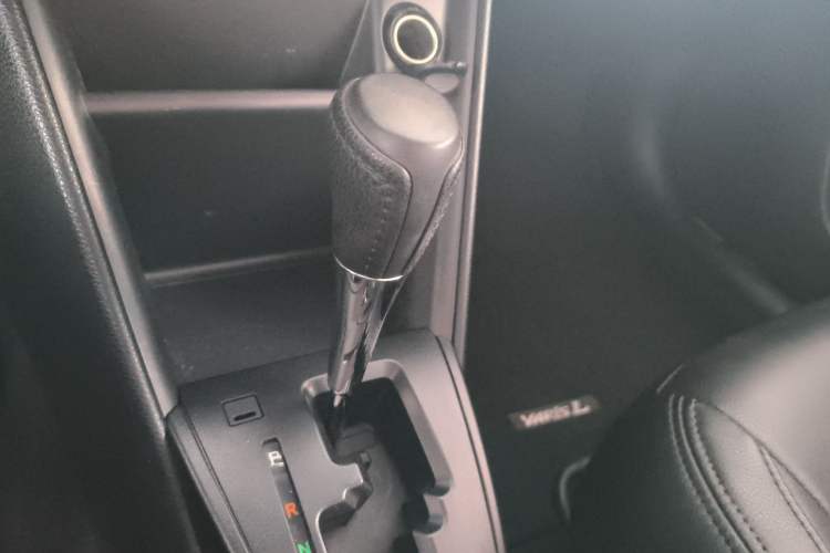 Used Toyota YARiS L Zhi Xuan 2020 1.5L CVT Leading Edition Gear Lever