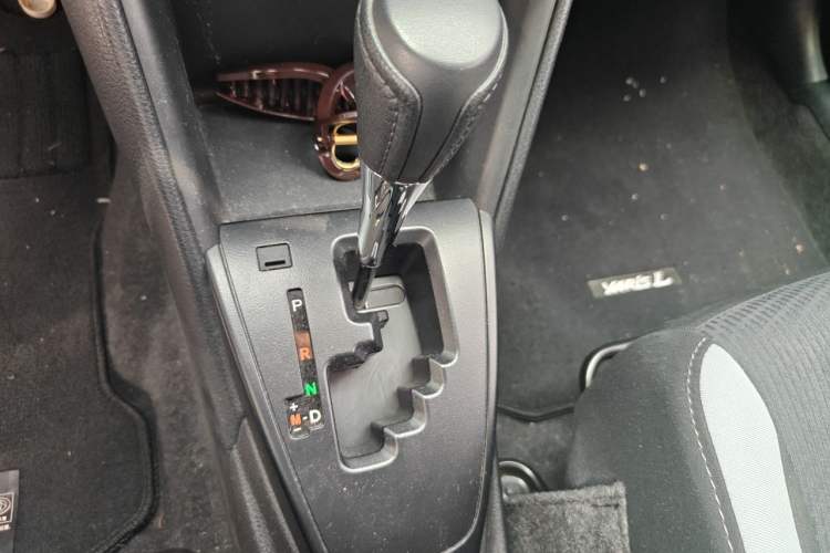 Used Toyota YARiS L Zhi Xuan 2020 1.5L CVT Leading Edition Gear Lever