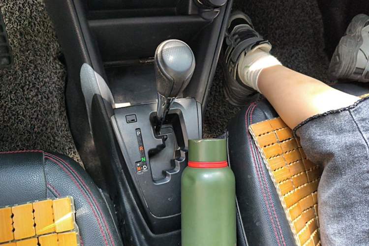 Used Toyota YARiS L Zhi Xuan 2020 1.5L CVT Leading Edition Gear Lever