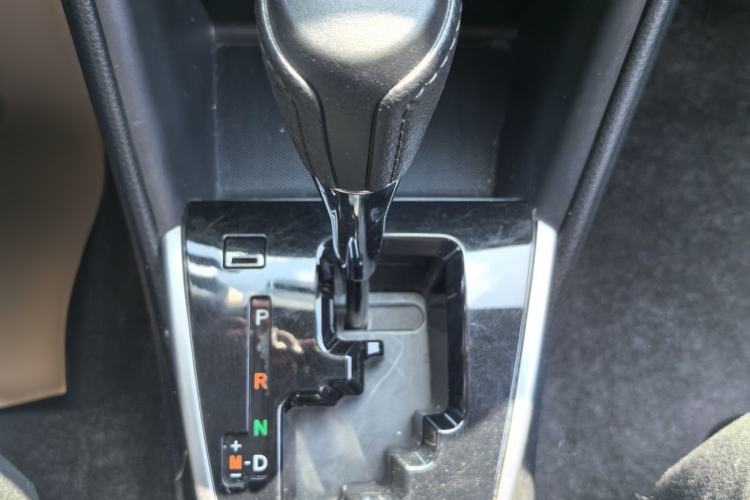 Used Toyota YARiS L Zhi Xuan 2020 X-Trail X 1.5L CVT Luxury Edition Gear Lever