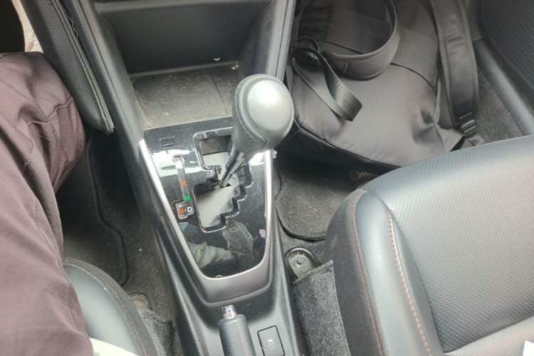 Used Toyota YARiS L Zhi Xuan 2020 X-Trail X 1.5L CVT Luxury Edition Gear Lever