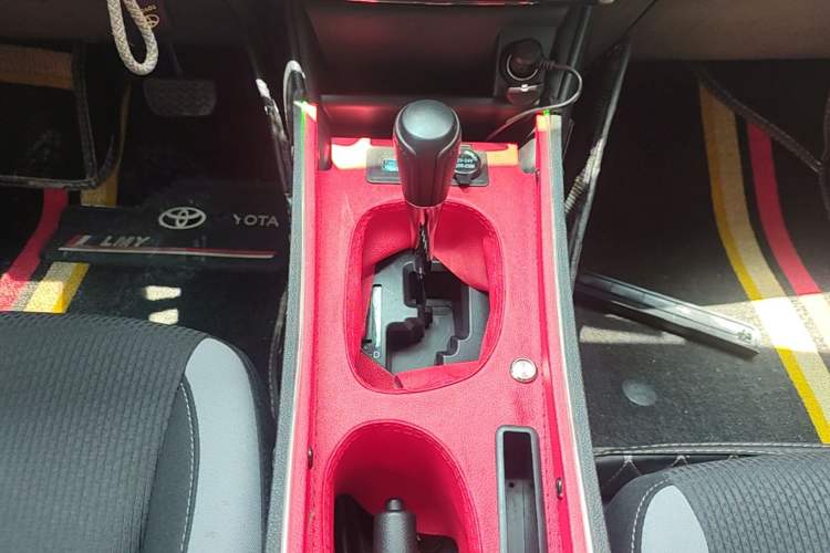 Used Toyota YARiS L Zhi Xuan 2020 X-Trail X 1.5L CVT Leading Edition Gear Lever