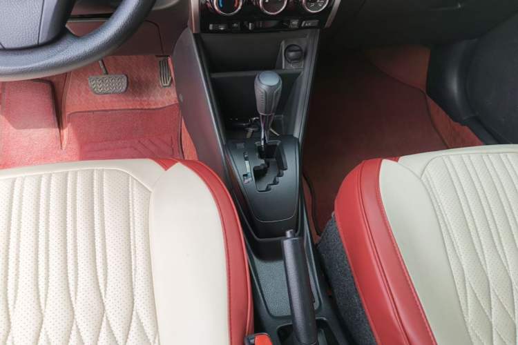 Used Toyota YARiS L Zhi Xuan 2020 1.5L CVT Leading Edition Gear Lever