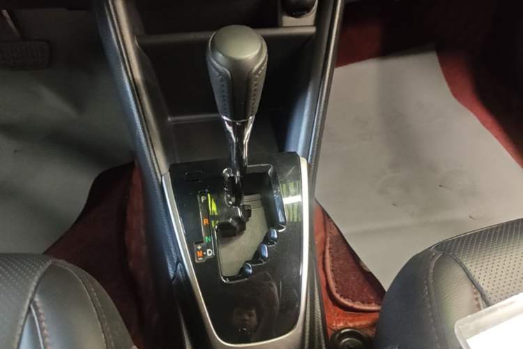 Used Toyota YARiS L Zhi Xuan 2020 X-Trail X 1.5L CVT Luxury Edition Gear Lever