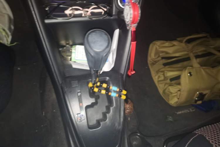 Used Toyota YARiS L Zhi Xuan 2020 1.5L CVT Leading Edition Gear Lever