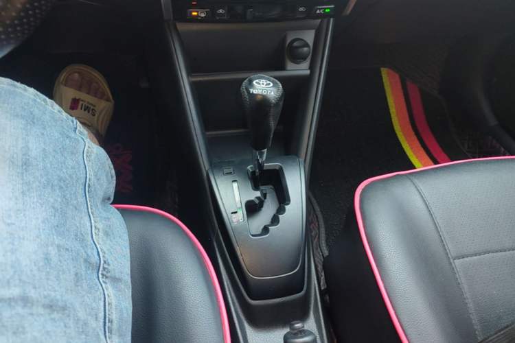 Used Toyota YARiS L Zhi Xuan 2020 X-Trail X 1.5L CVT Leading Edition Gear Lever