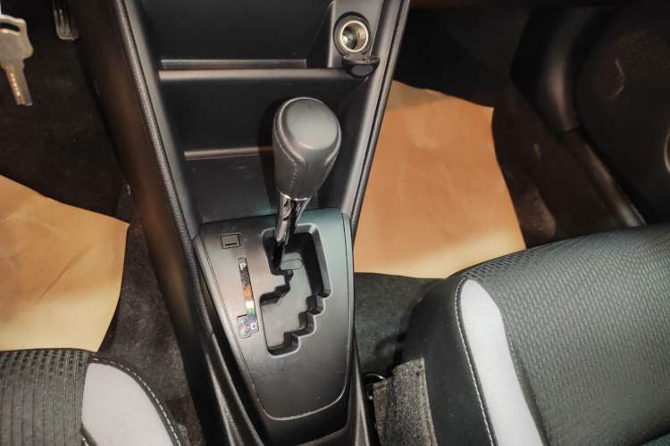 Used Toyota YARiS L Zhi Xuan 2020 X-Trail X 1.5L CVT Leading Edition Gear Lever