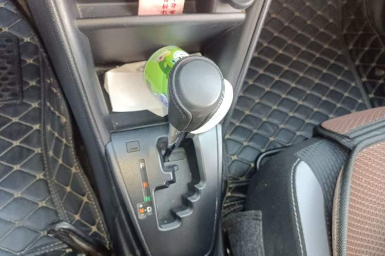Used Toyota YARiS L Zhi Xuan 2020 1.5L CVT Leading Edition Gear Lever