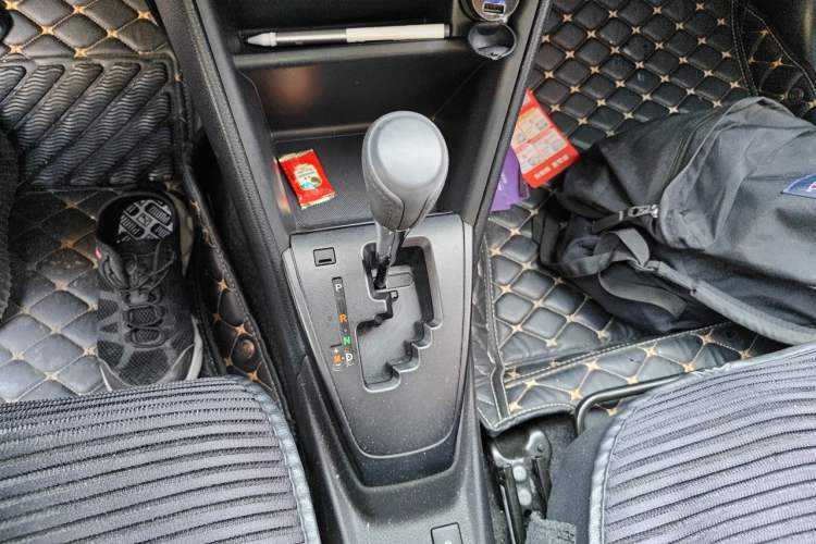 Used Toyota YARiS L Zhi Xuan 2020 X-Trail X 1.5L CVT Leading Edition Gear Lever