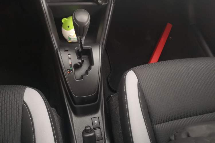 Used Toyota YARiS L Zhi Xuan 2020 X-Trail X 1.5L CVT Leading Edition Gear Lever
