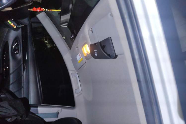 Used Toyota YARiS L Zhi Xuan 2020 X-Trail X 1.5L CVT Luxury Edition Headliner
