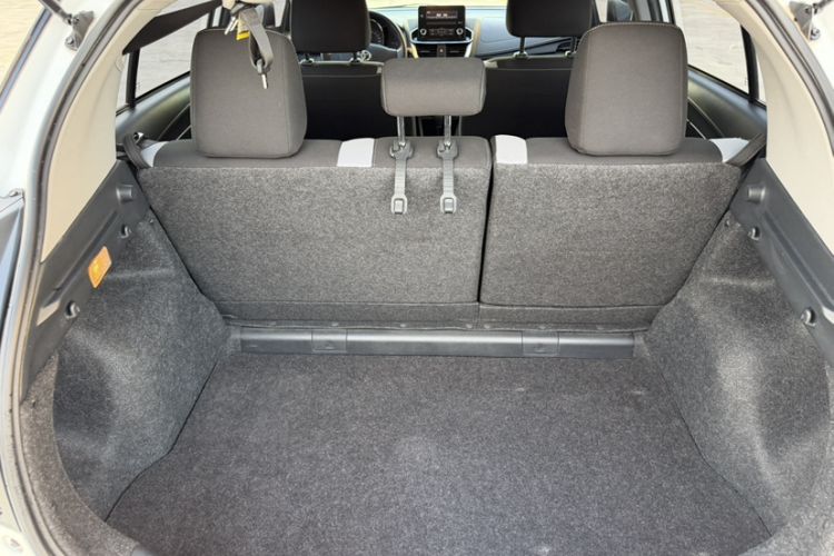 Used Toyota YARiS L Zhi Xuan 2020 1.5L CVT Leading Edition Interior 3