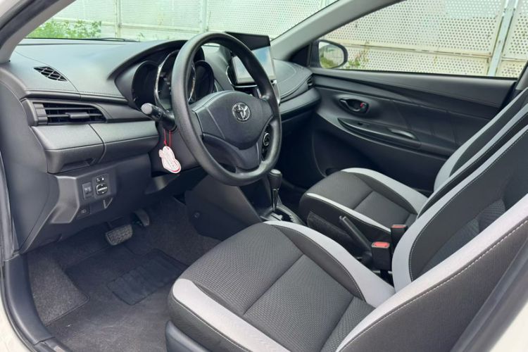 Used Toyota YARiS L Zhi Xuan 2020 1.5L CVT Leading Edition Interior 3