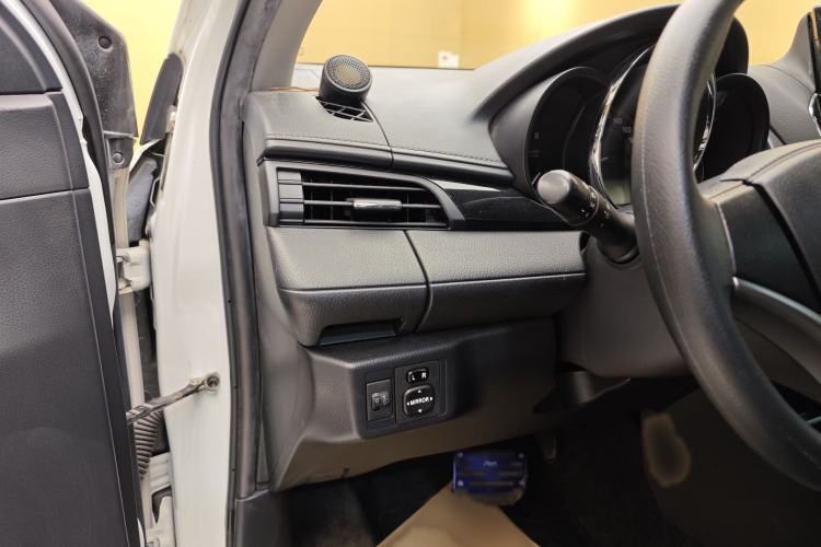 Used Toyota YARiS L Zhi Xuan 2020 X-Trail X 1.5L CVT Luxury Edition Interior 8