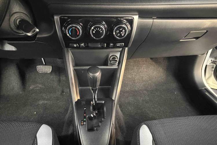 Used Toyota YARiS L Zhi Xuan 2020 X-Trail X 1.5L CVT Leading Edition Interior 8