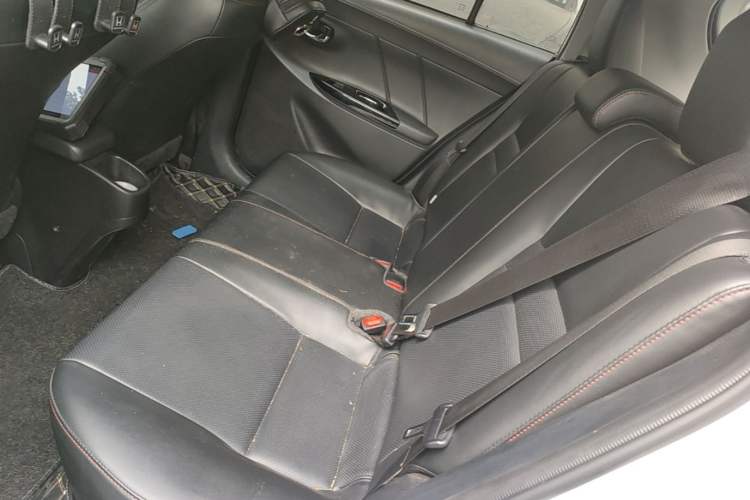 Used Toyota YARiS L Zhi Xuan 2020 X-Trail X 1.5L CVT Luxury Edition Left Rear Seat