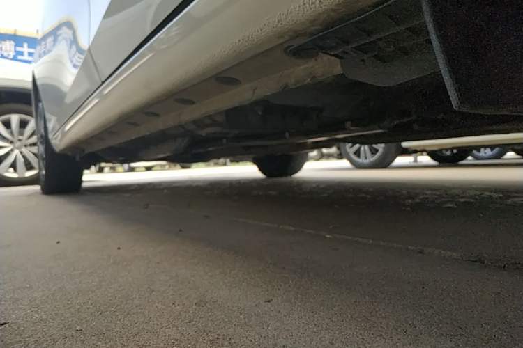 Used Toyota YARiS L Zhi Xuan 2020 1.5L CVT Leading Edition Left Side Sill