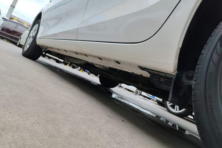 Used Toyota YARiS L Zhi Xuan 2020 1.5L CVT Leading Edition Left Side Sill