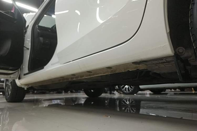 Used Toyota YARiS L Zhi Xuan 2020 1.5L CVT Leading Edition Left Side Sill