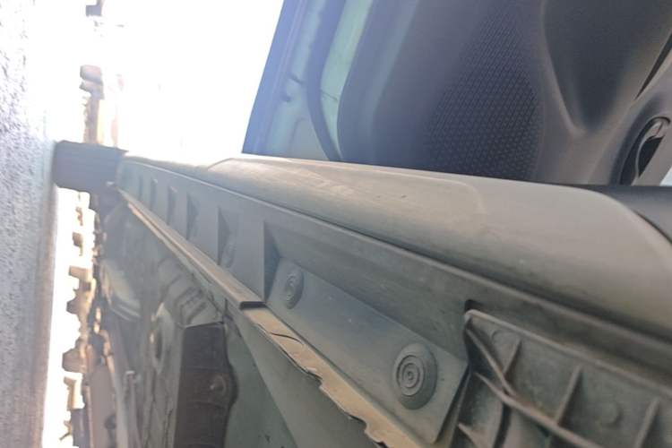 Used Toyota YARiS L Zhi Xuan 2020 X-Trail X 1.5L CVT Leading Edition Left Side Sill
