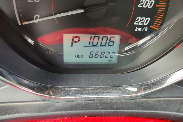 Used Toyota YARiS L Zhi Xuan 2020 X-Trail X 1.5L CVT Leading Edition Odometer Close Up