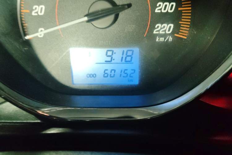 Used Toyota YARiS L Zhi Xuan 2020 X-Trail X 1.5L CVT Luxury Edition Odometer Close Up