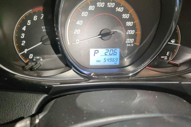 Used Toyota YARiS L Zhi Xuan 2020 X-Trail X 1.5L CVT Luxury Edition Odometer Close Up