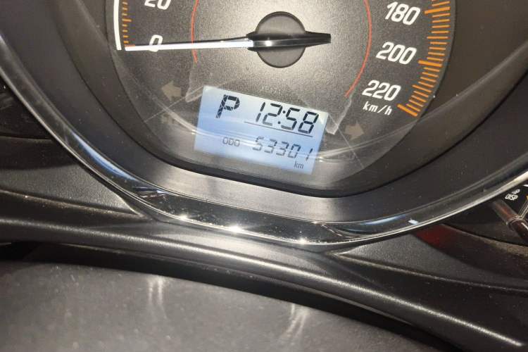 Used Toyota YARiS L Zhi Xuan 2020 X-Trail X 1.5L CVT Leading Edition Odometer Close Up