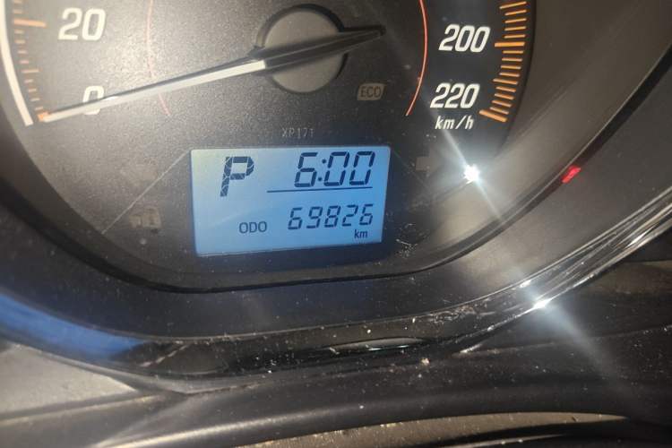 Used Toyota YARiS L Zhi Xuan 2020 X-Trail X 1.5L CVT Leading Edition Odometer Close Up