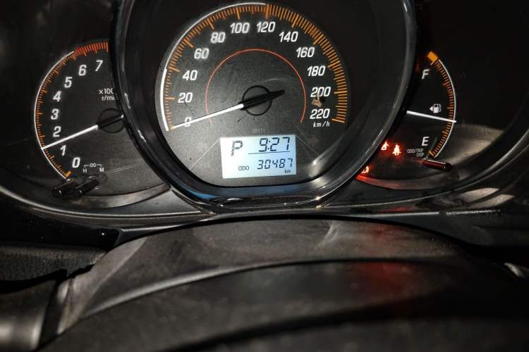 Used Toyota YARiS L Zhi Xuan 2020 X-Trail X 1.5L CVT Leading Edition Odometer Close Up