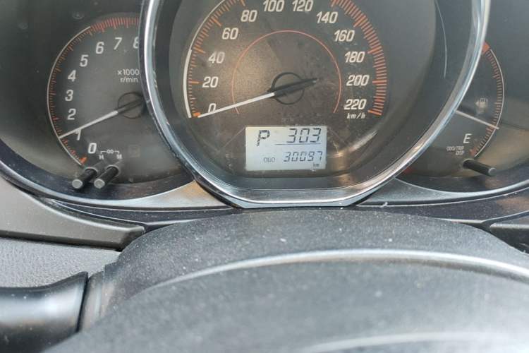 Used Toyota YARiS L Zhi Xuan 2020 X-Trail X 1.5L CVT Leading Edition Odometer Close Up