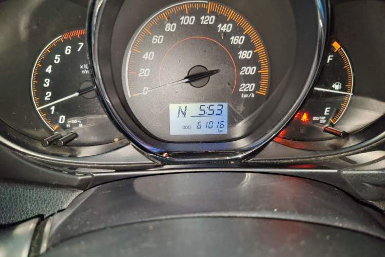 Used Toyota YARiS L Zhi Xuan 2020 1.5L CVT Leading Edition Odometer Close Up