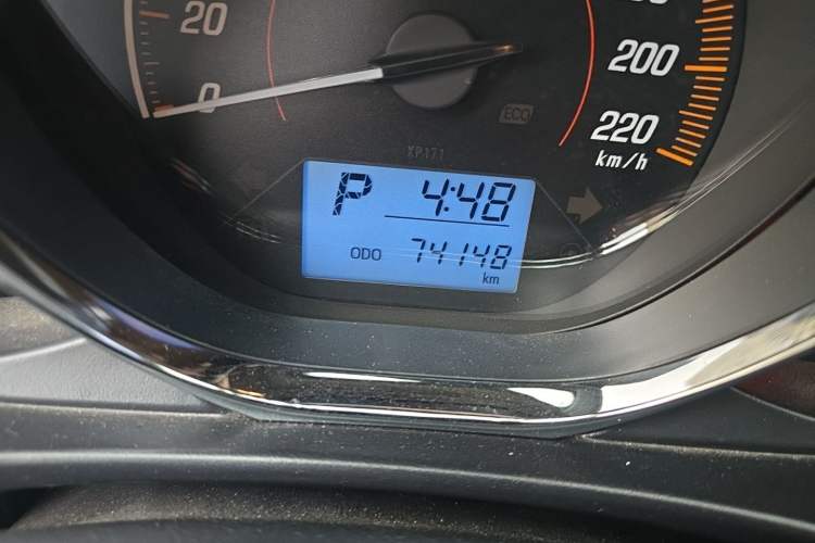 Used Toyota YARiS L Zhi Xuan 2020 X-Trail X 1.5L CVT Luxury Edition Odometer Close Up
